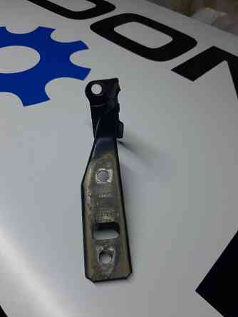 1J0823301 Петля капота левая Volkswagen Golf 4 Starobesheve