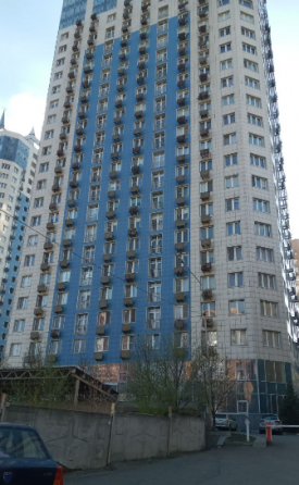 Продается машиноместо к Ворошиловском р-не. в ДИСКе Донецк