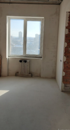 Крупногабаритная 4-х ком. квартира в центре. ул. Университетская Donetsk