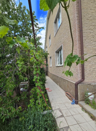 Дом 339 м2, 12 сот. в Пролетарском р-не. ул. Серпуховская Donetsk