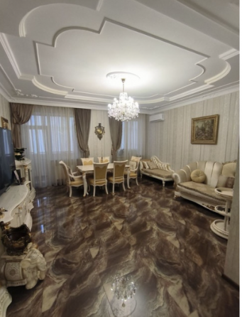 Крупногабаритная 2-х ком. квартира 112 м2 в Ворошиловском р-не Donetsk