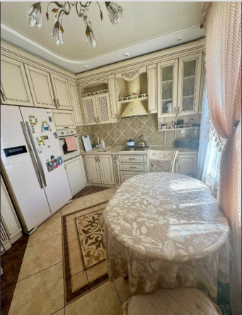Срочная продажа. 4-х ком квартира в Буденовском р-не ул. Довженко 57 в отличном состоянии Donetsk