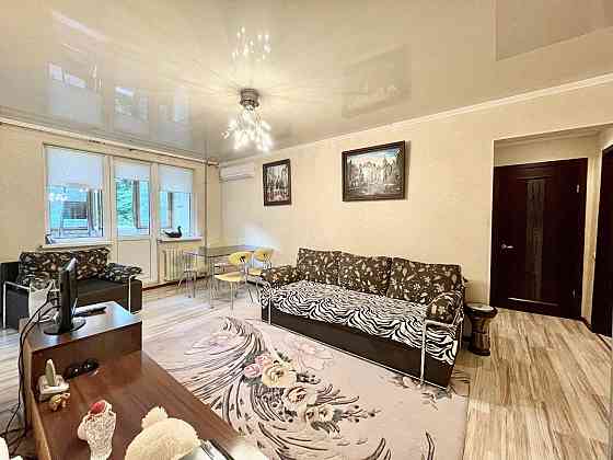 3-х ком. квартира в центре, ул. Набережная в хорошем состоянии Donetsk