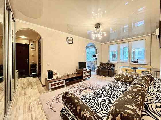 3-х ком. квартира в центре, ул. Набережная в хорошем состоянии Donetsk