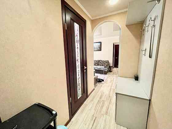 3-х ком. квартира в центре, ул. Набережная в хорошем состоянии Donetsk