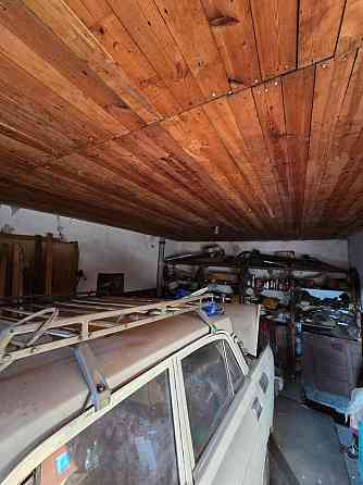 Гараж в Буденовском р-не. кооп. Горняк , все что на фото, в т.ч. автомобиль "Москвич" Donetsk