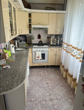 3-х ком. квартира в Калининском р-не, ул. Капитана Ратникова в хорошем состоянии Donetsk - photo 1